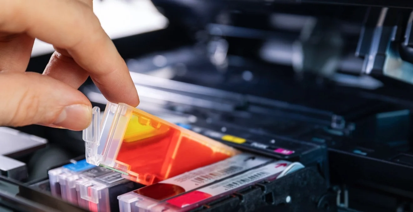 quelle-difference-entre-une-encre-d-origine-et-une-encre-generique-dans-la-duree-de-vie-de-l-imprimante